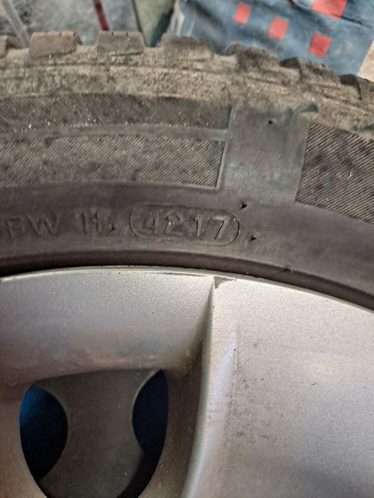 Sprzedam koła kpl 4sztuki  do BMW