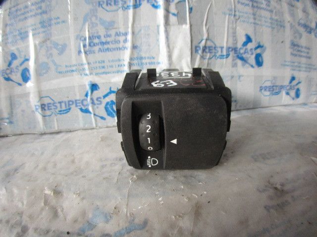 Botão / interruptor de luzes RENAULT Twingo III (BCM_)