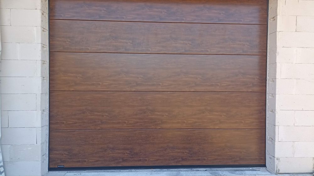 Brama garażowa 2500x 2400mm , kolor Orzech