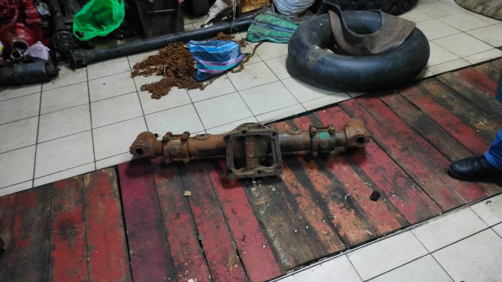 Тракторный передний мост Т-40