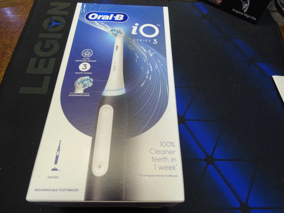 /777/ Szczoteczka do zębów Oral-B iO series3 NOWA!
