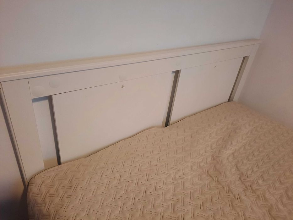 Cama de Casal branca