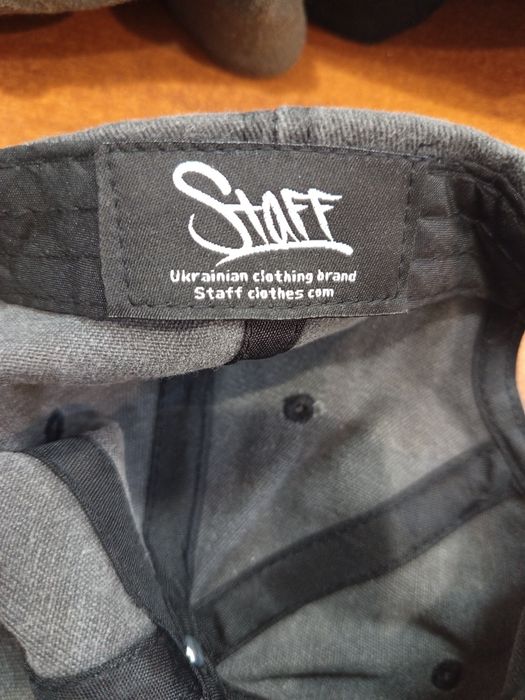 Стильна кепка Staff