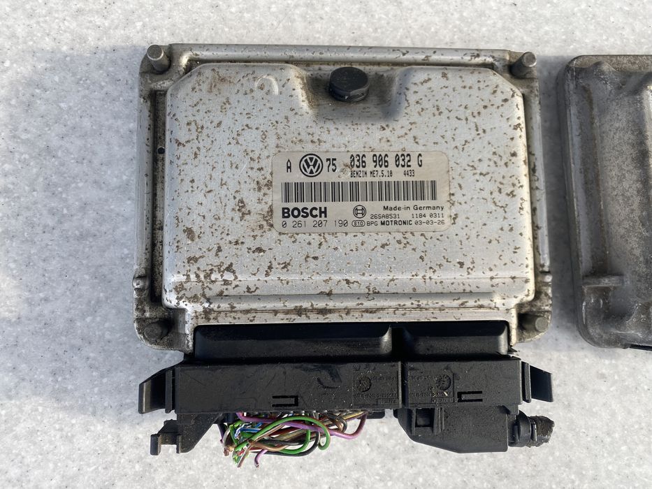 Електронний Блок Управління двигуном Golf 4 бензин мозги