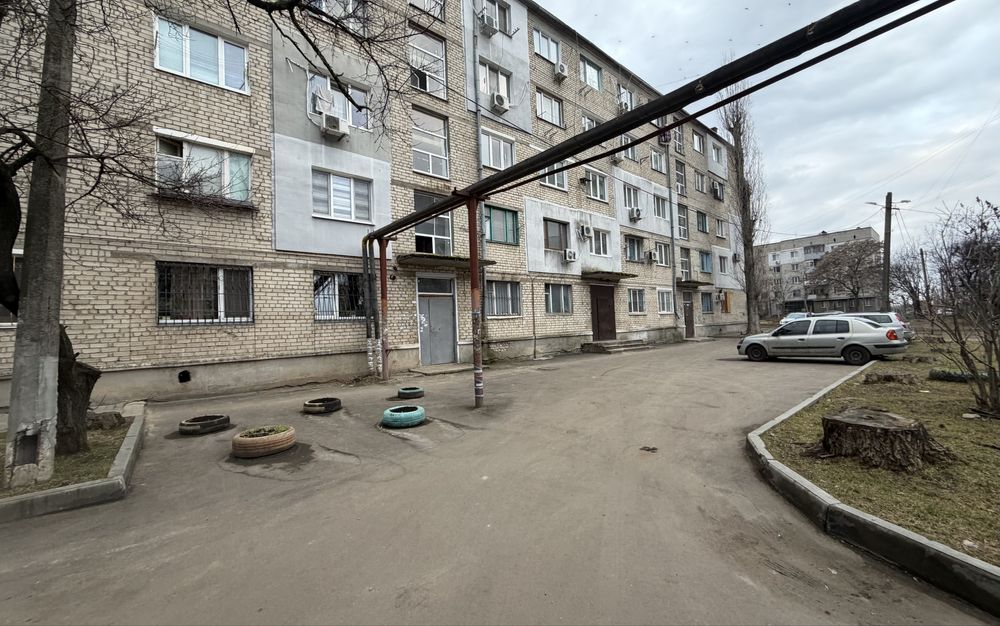 Продаж 2 кімнат в гуртожитку вул. Космонавтів, Інгульський р-н.
