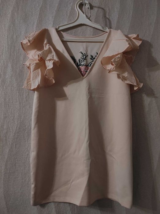 Сукня Zara з вишивкою