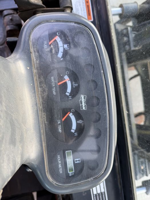 Empilhador Doosan 3 T cabinado