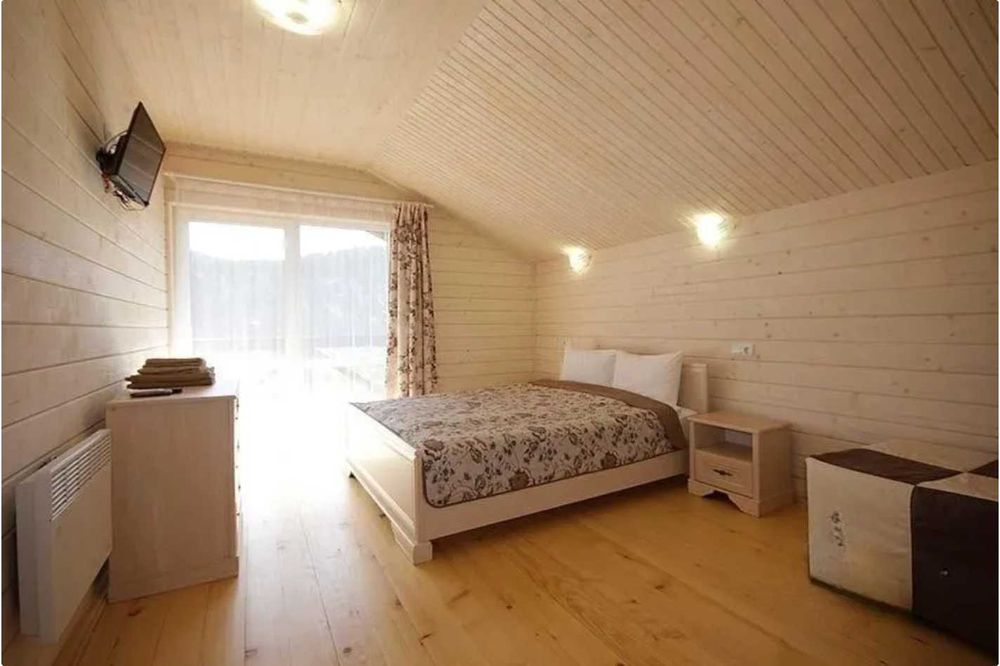 Великий котедж у мальовничому зеленому місці в горах Карпати Східниця