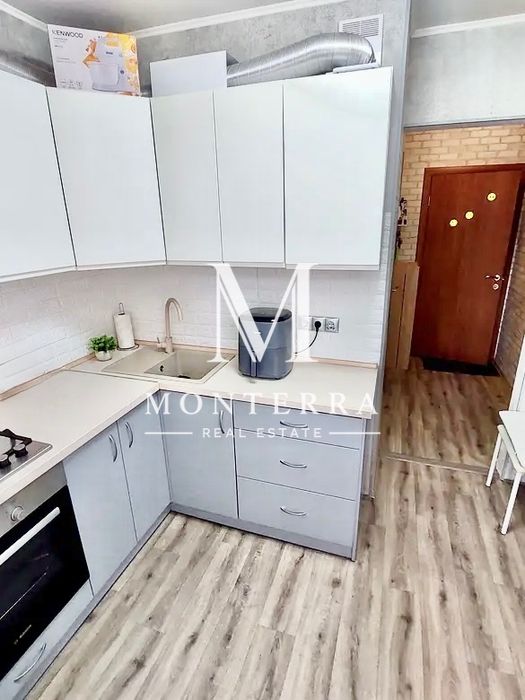Продаж 1 кім квартири з газом та ремонтом Лівий Берег, Дарницький район  метро Вирлиця, Бориспільська