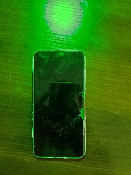 Samsung a10 розбитий але повністю робочий