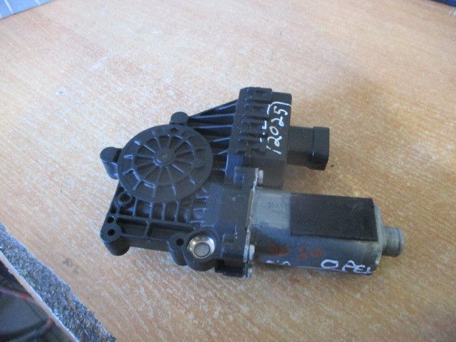 Motor vidro frente direito OPEL Astra H Hatchback (L48)