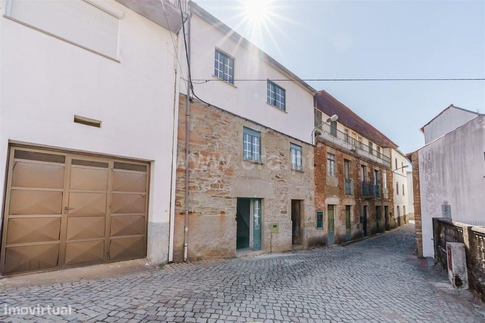 Moradia em Banda T3 / Covilhã, Casegas