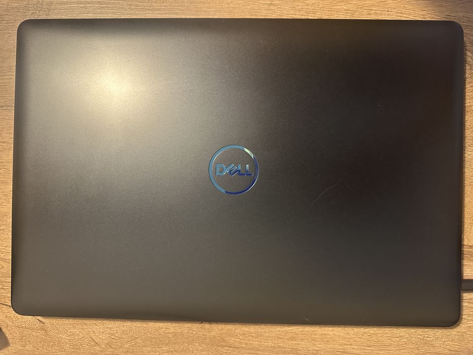 Продам игровой ноутбук DELL 17.3/i5-8300H/gtx 1060 6gb