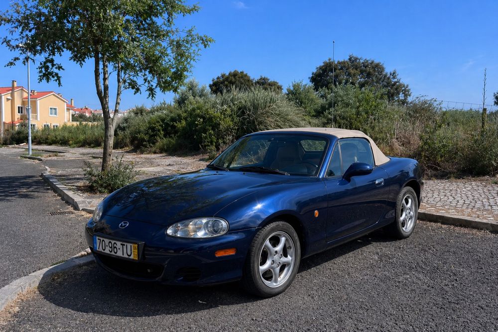 MX5 1.6 nacional, 72.000 km, AC e Hard Top
