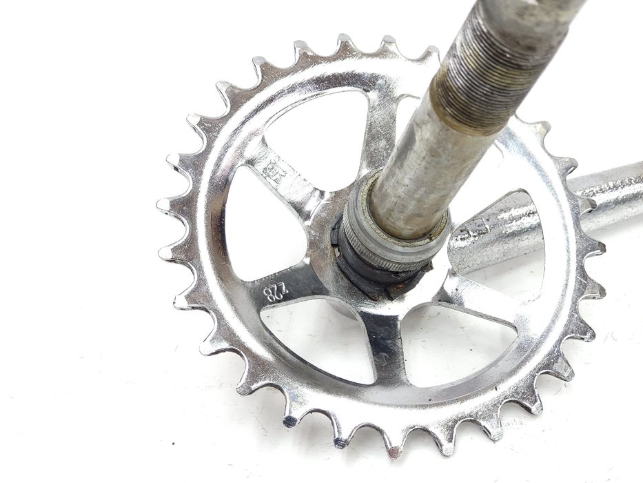 Korba prawa 28 zębów ZZR Romet Bobo Żabka dziecięce rowery PRL