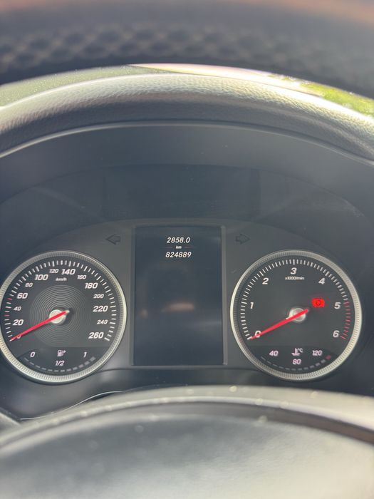 Mercedes 220 Bluetech station