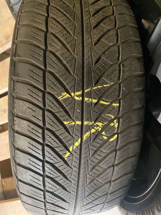 goodyear ultragrip performance 3 245 45 r18