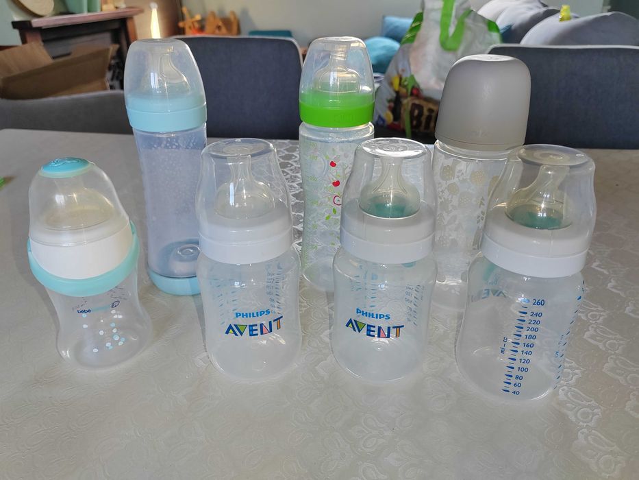 Lote de 7 biberões