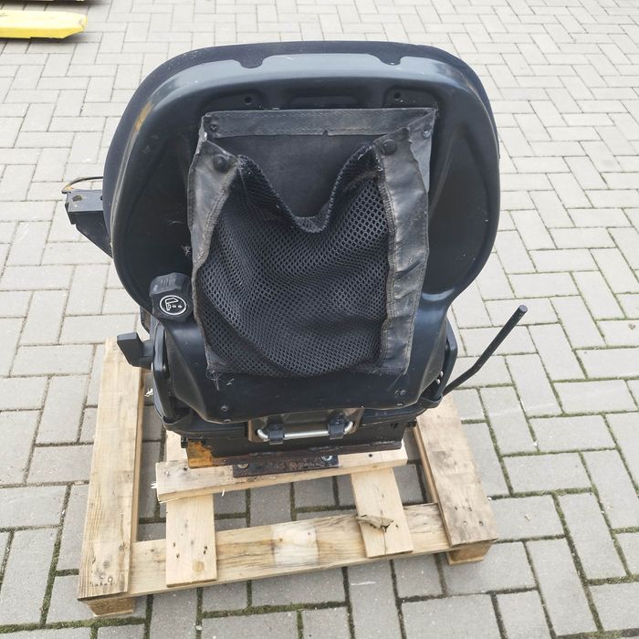 Fotel jcb operatora kierowcy