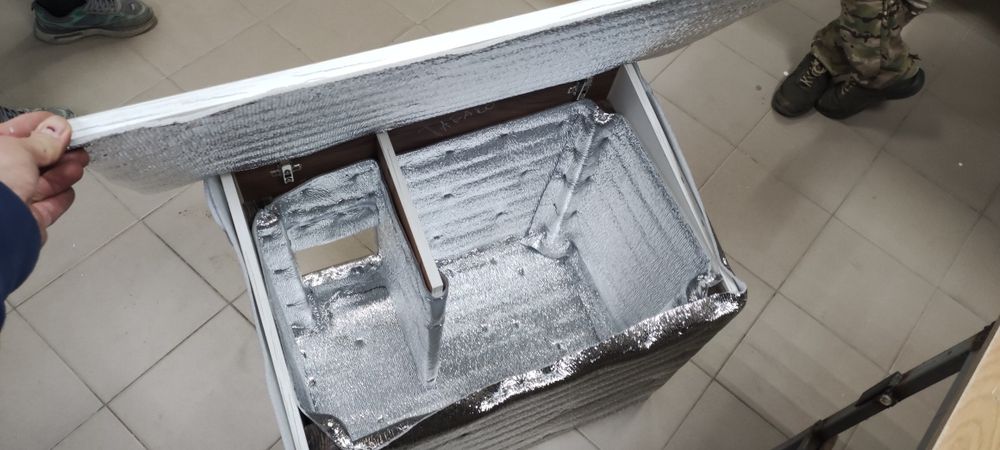 Хатинка для безпритульних котиків