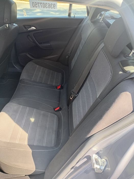 Vendo opel insigna sports tourer com 230000km  caixa automatica  motor 1.6 CDTI  136CV