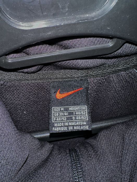 Мастерка Nike.