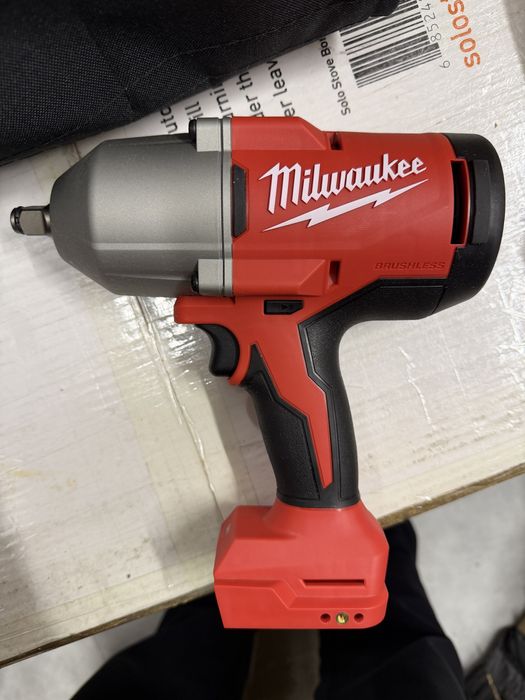 Безщітковий ударний гайковерт Milwaukee 2666-20 M18. Новий. Наявність