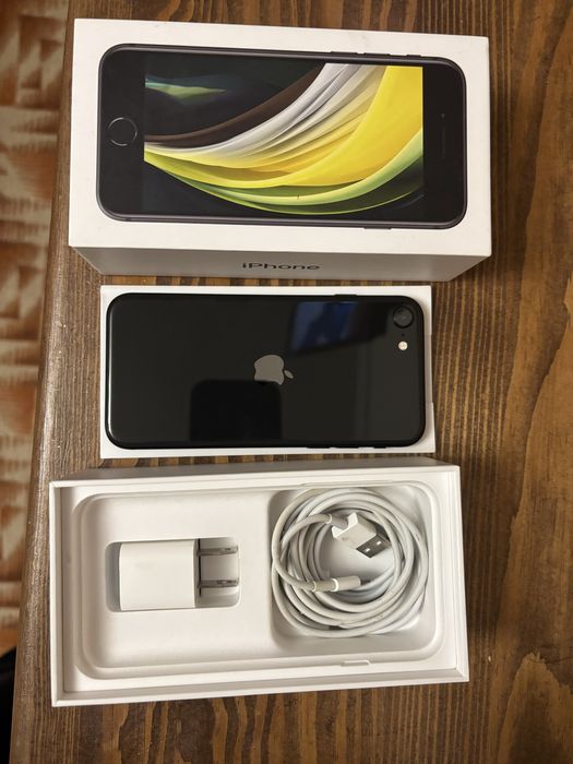 Продам iPhone se 2