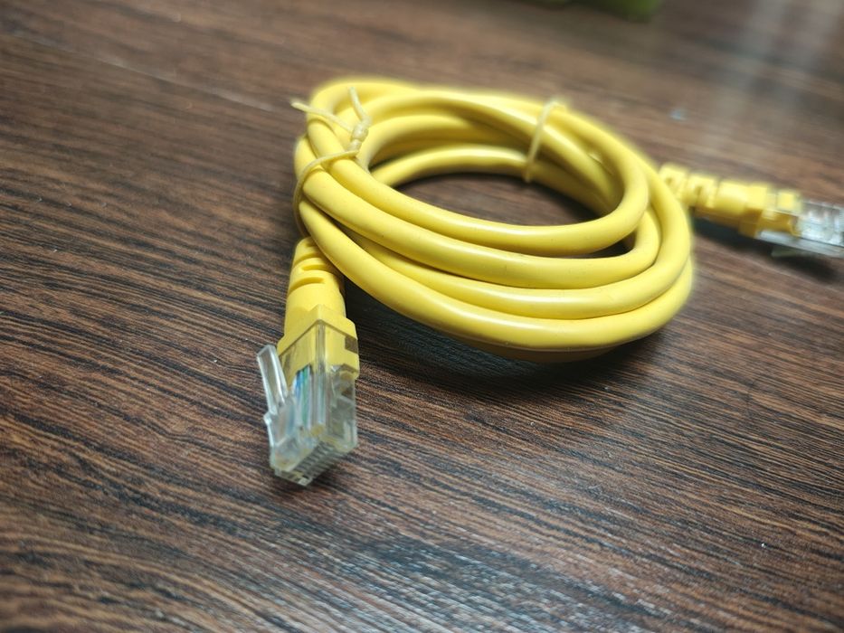 Kabel LAN Patchcord UTP 3m kat. 5e RJ45 żółty