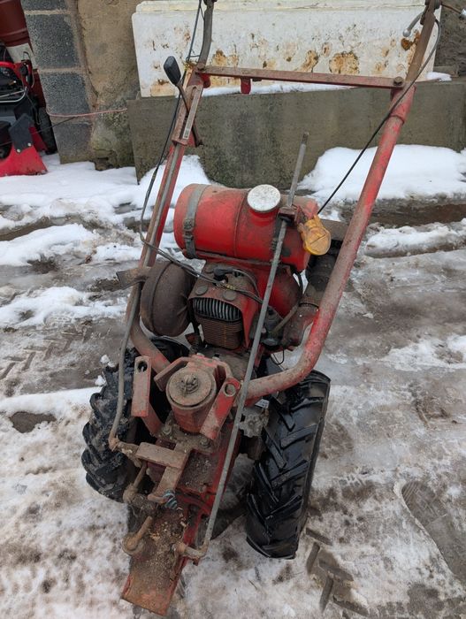 Ciągniczek Ogrodniczy MF70 Dzik Terra Vari Gutbrod