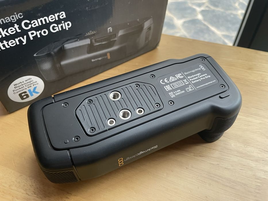 Blackmagic Pocket Camera Battery Pro Grip