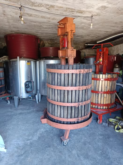 Prensa hidráulica uvas