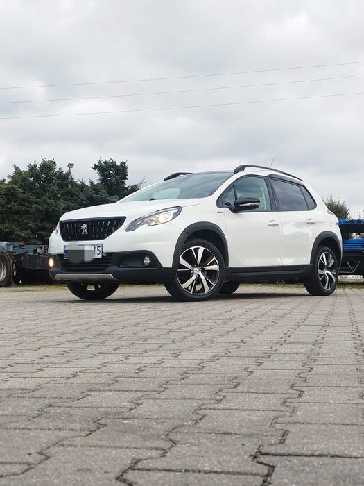 Peugeot 2008 gt-line biała perła panorama navii