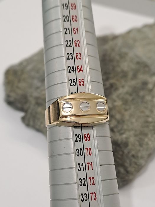 Piękny złoty sygnet Pr.585 Nowy Roz.27