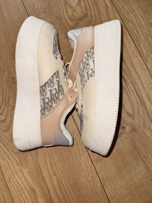 Beżowe Sneakersy Na Platformie