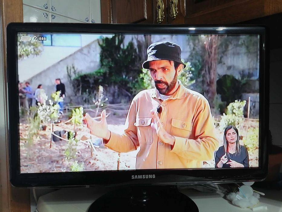 Televisão TV  ou monitor PC  Samsung  23"  Full HD Preto