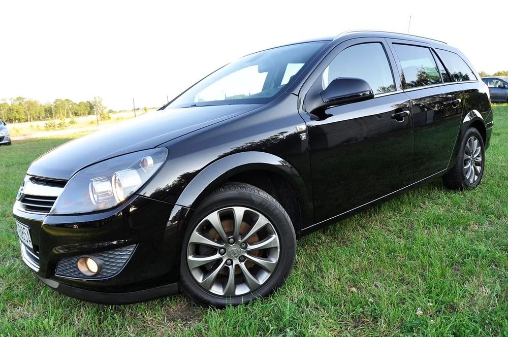 Opel Astra Black 1.6 115km. Klimatronik Nawigacja Alufelgi!