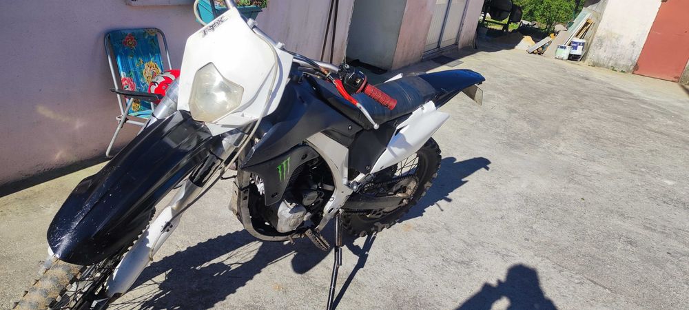 Troco vendo Moto enduro MX  150