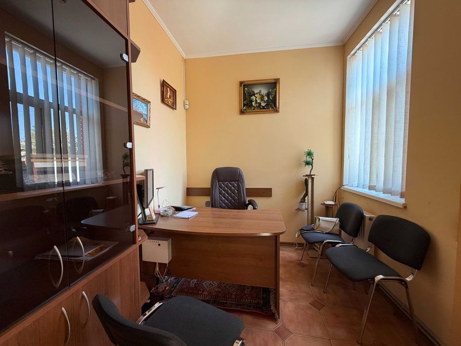 Продаж капітального 2 поверхового магазину в місті Яготин 280 м2 Є ВІДЕООГЛЯД