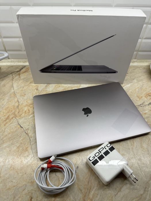 Macbook pro 2018 15”