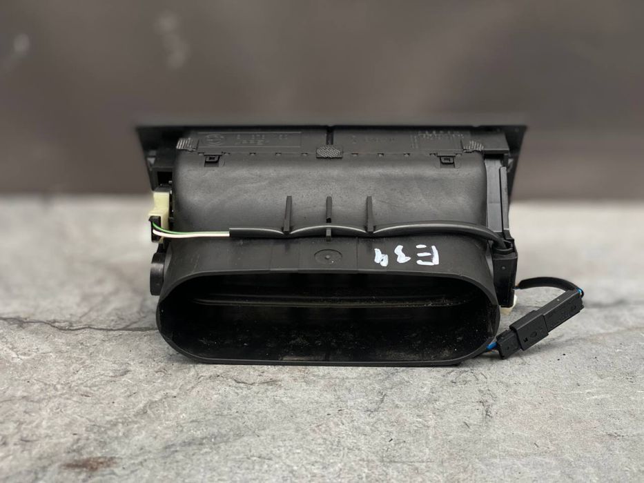 Дефлектор повітря задній БМВ Е39 дефлектор повітря зад бмв е39 Шрот