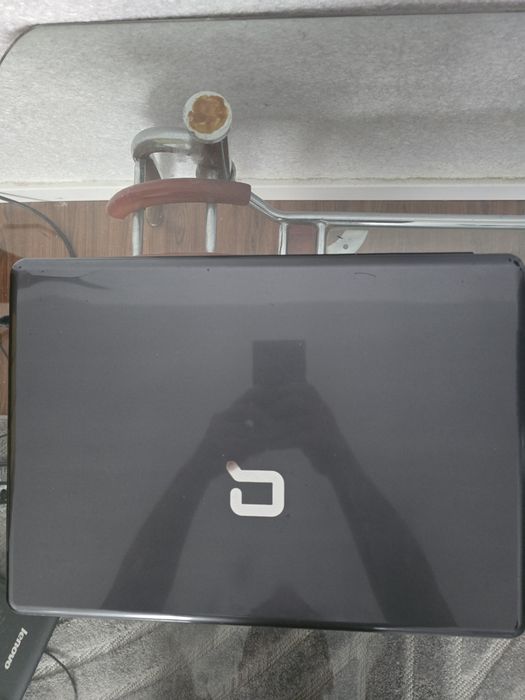 Ноутбук Compaq в гарному косметичному стані