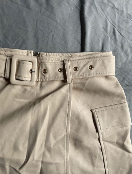 beżowa / kremowa spódniczka z paskiem Sinsay XS