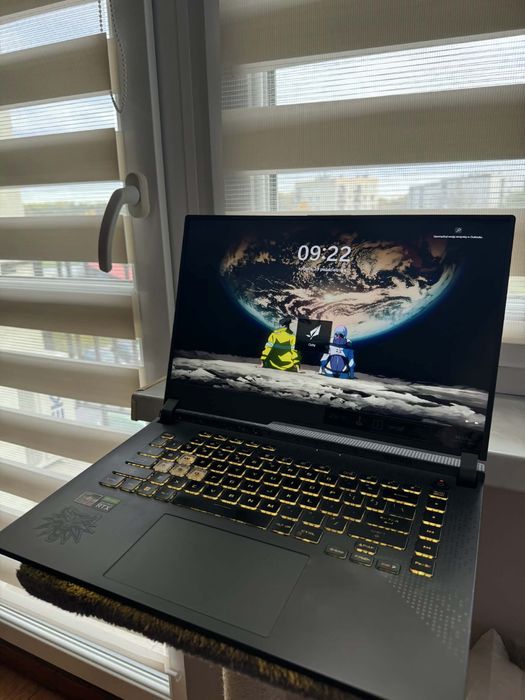 Asus ROG STRIX G513RM + myszka