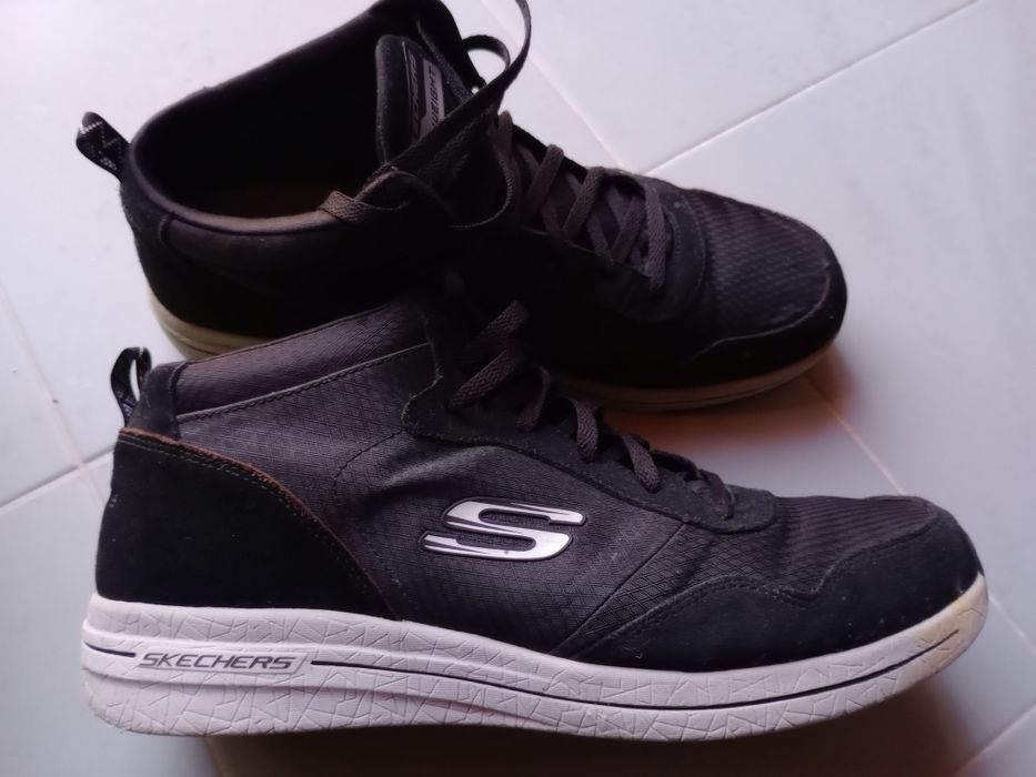 Tenis bota Skechers N°45