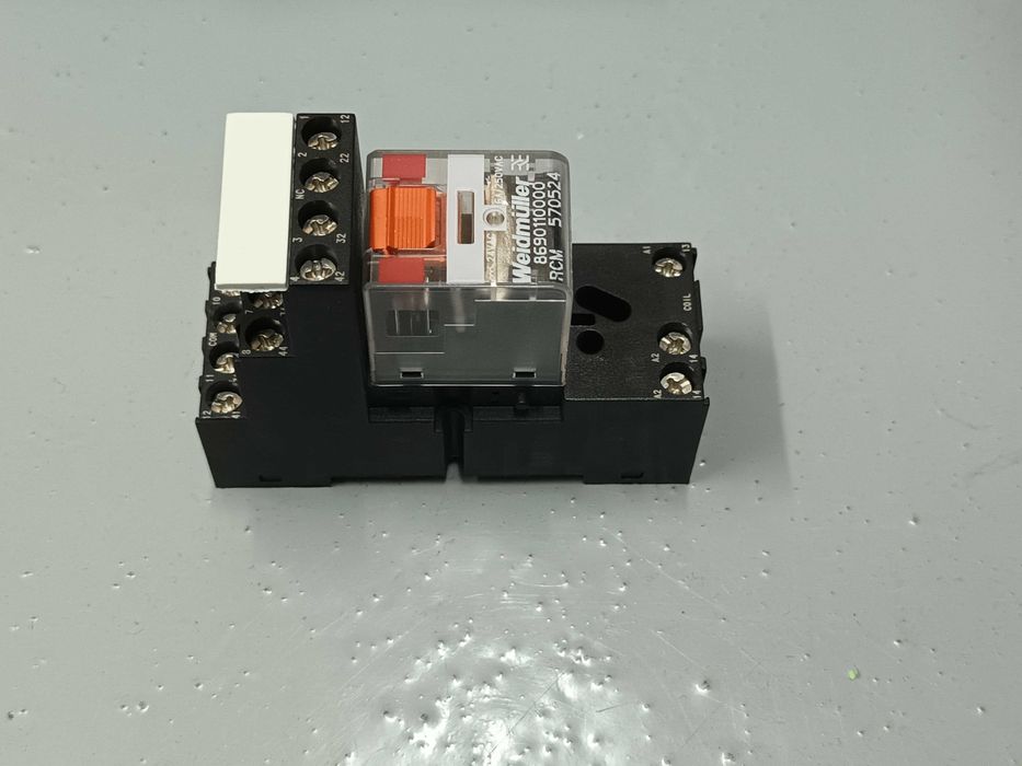 Weidmuller Relay and Base64584680976258120