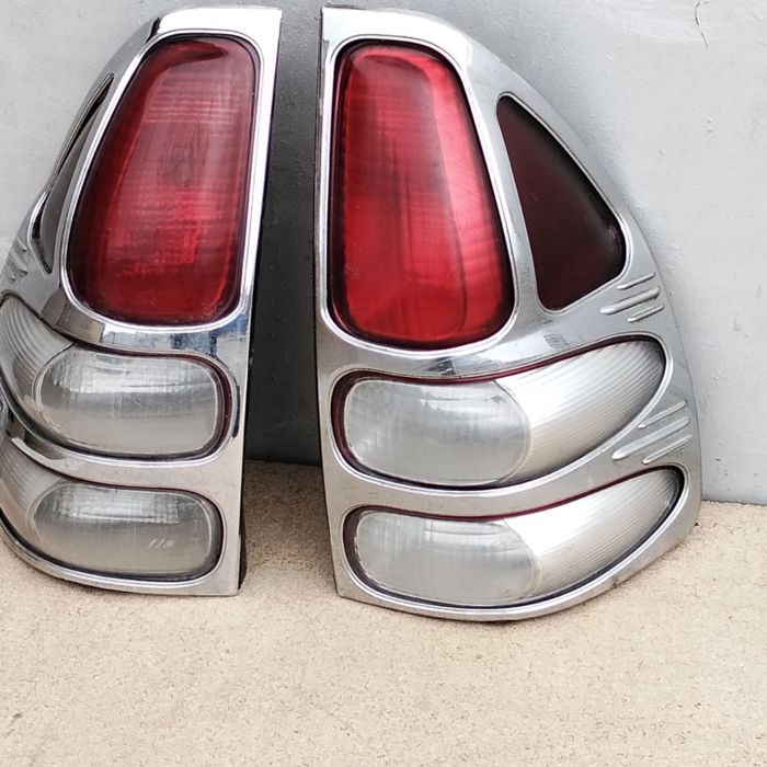 Фонарь задний Toyota Land Cruiser б/у правый и левый