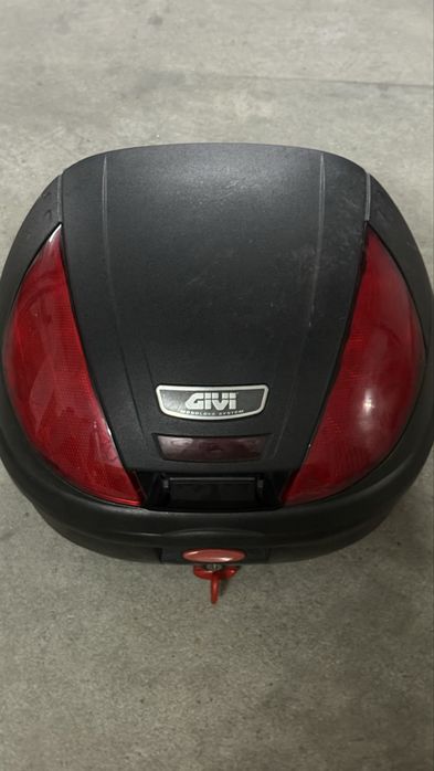 Top Case Givi  usada