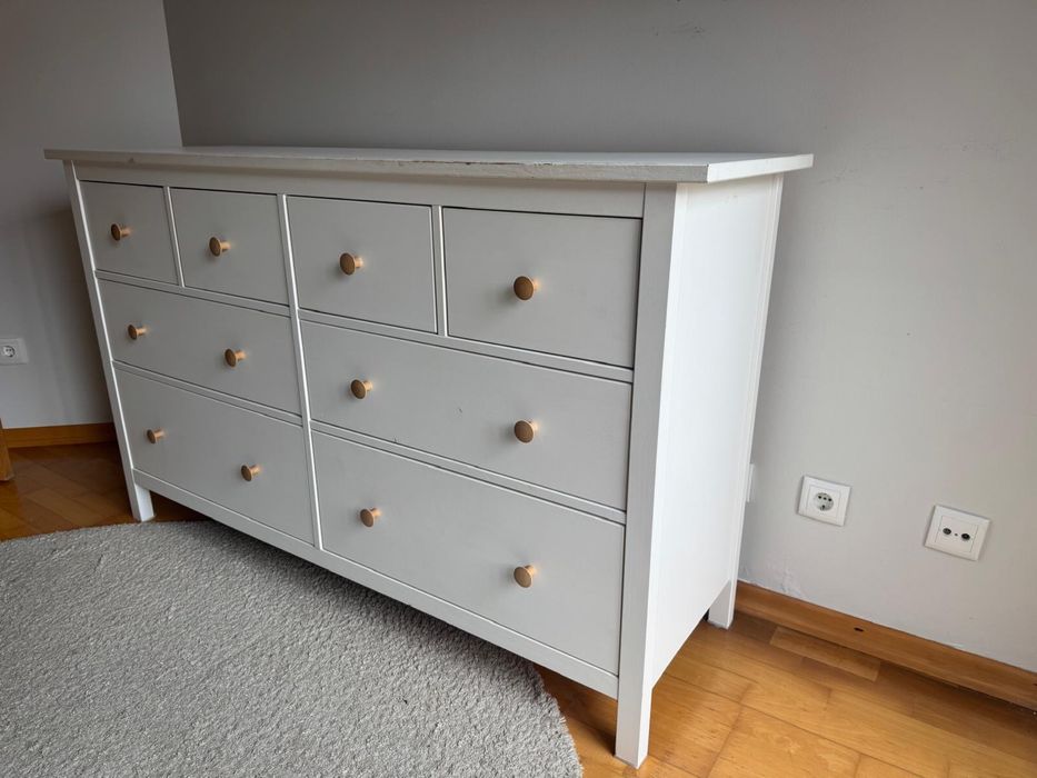 Ikea - Cómoda HEMNES
