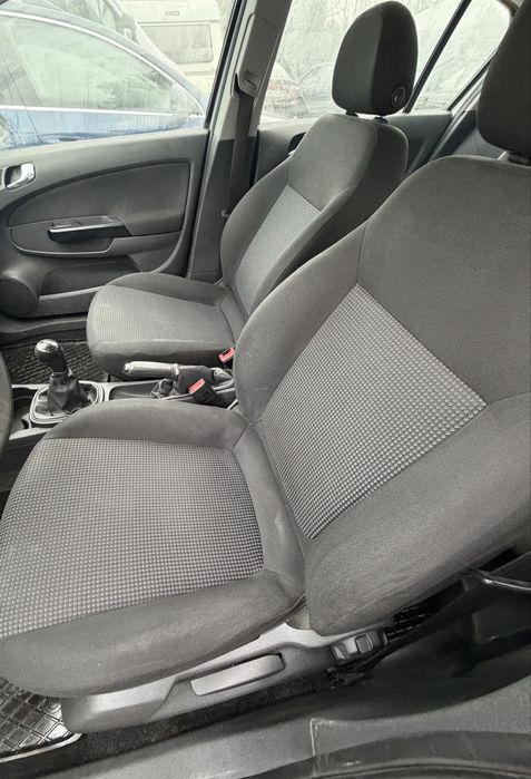 Opel Corsa D 1.3 5 drzwi Niski Przebieg